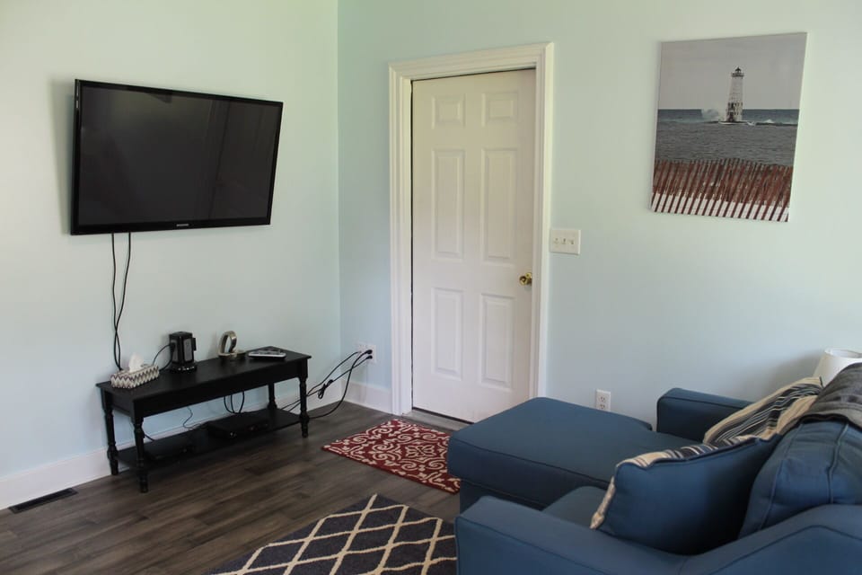Sun room and TV