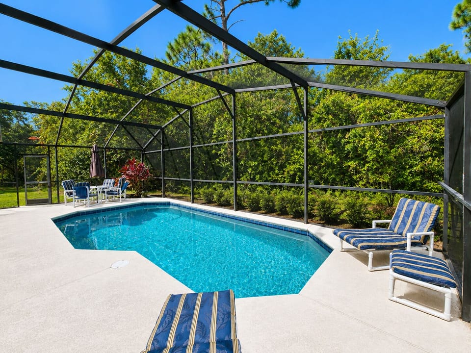 Private Screened Pool