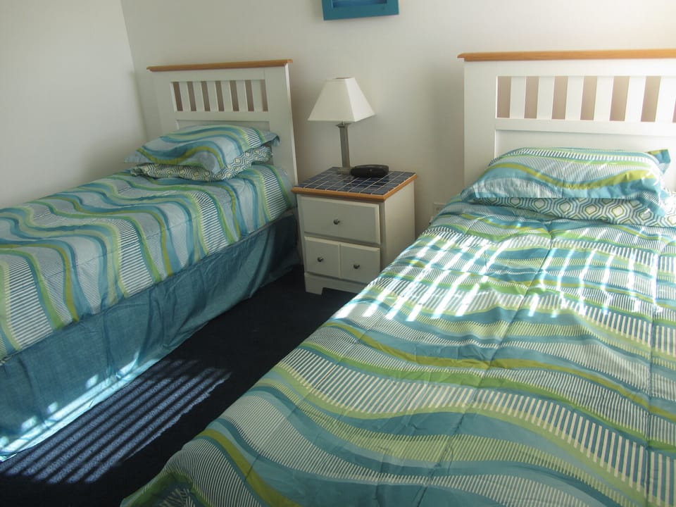 Twin bedroom 1
