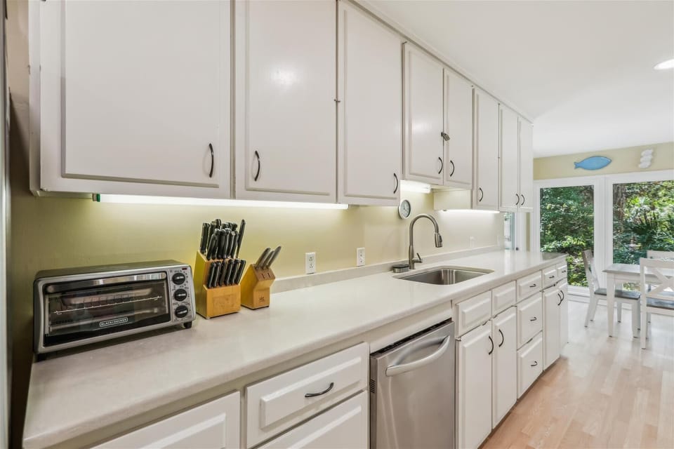 Kitchen at 7 Laughing Gull