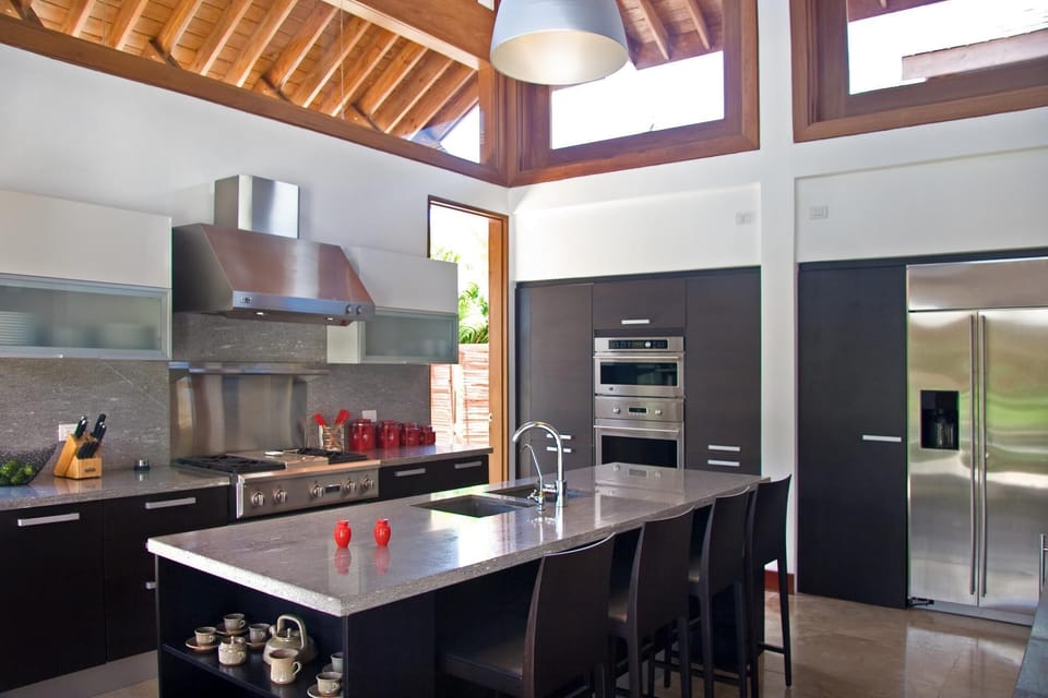 Fully equipped kitchen