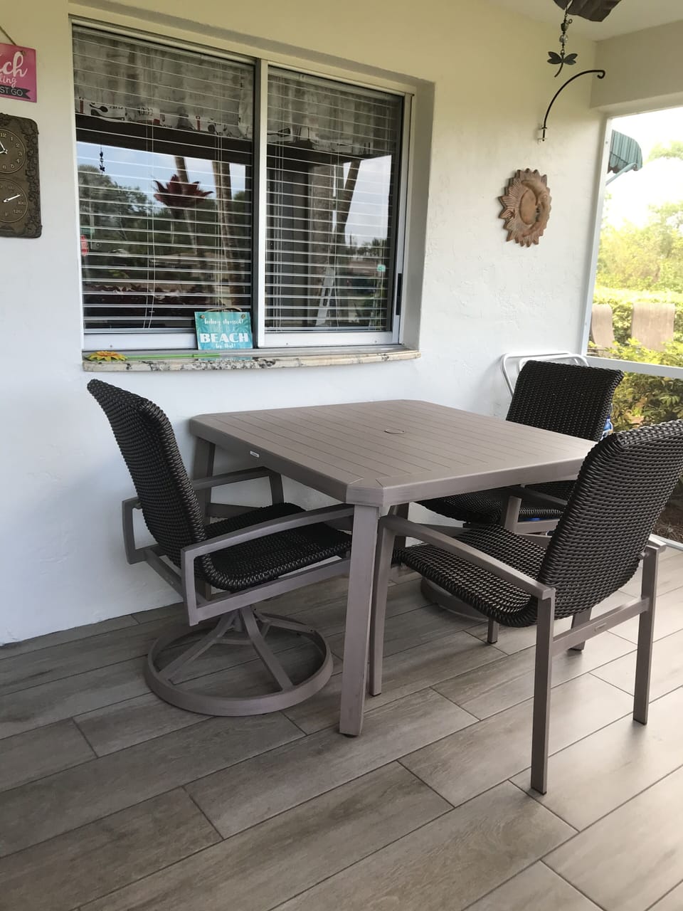 Outdoor dining