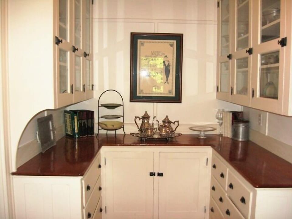 Butler's pantry