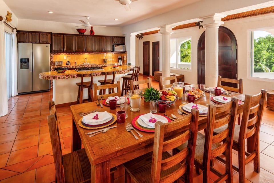 Dining Area Main Floor