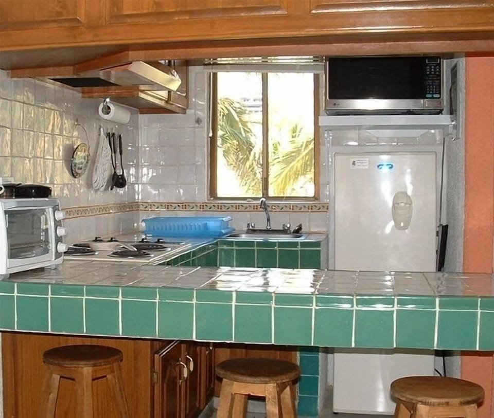 Kitchen Area with everything you require is there!