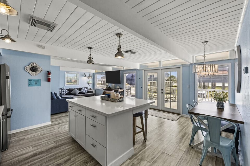 Bright and airy space perfect for cooking and relaxing together