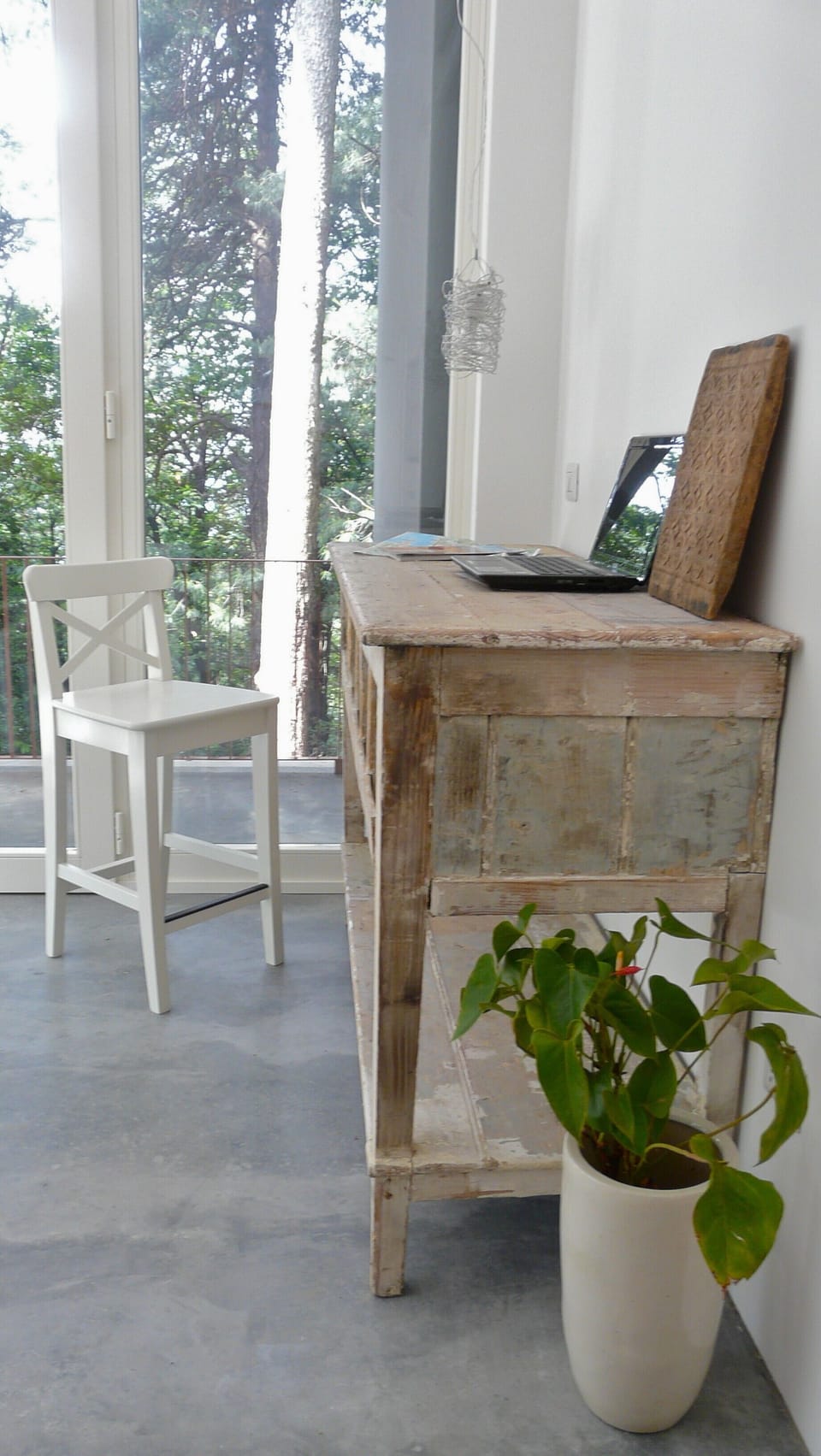 living room - internet point