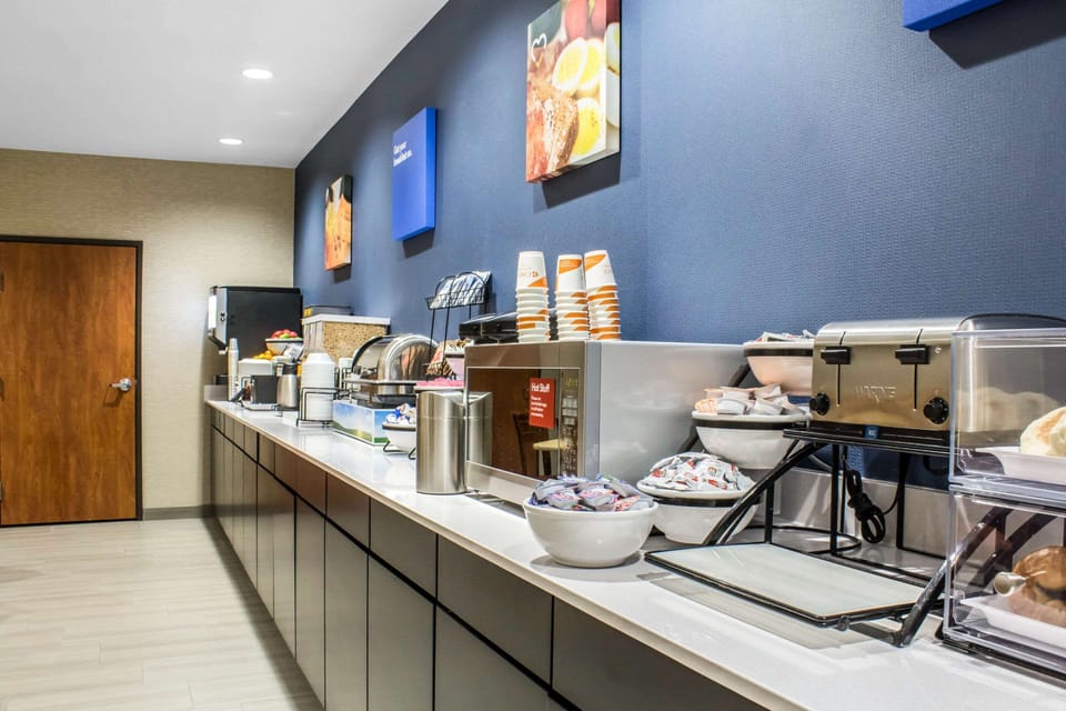 In-room safe, desk, iron/ironing board, free WiFi