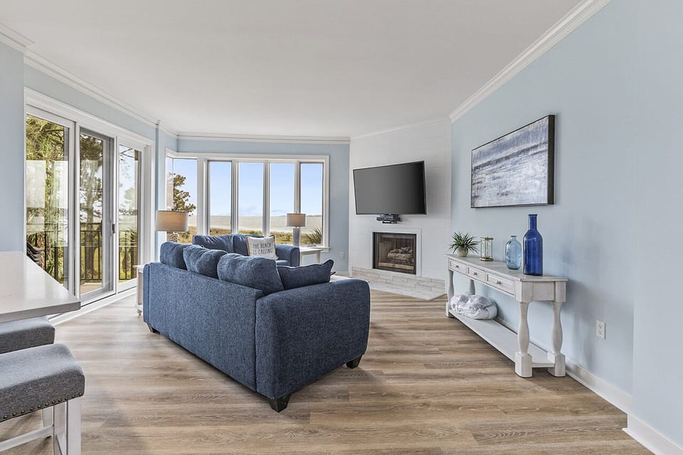 Point of View - Oceanview Condo in Sea Pines with Community Pool