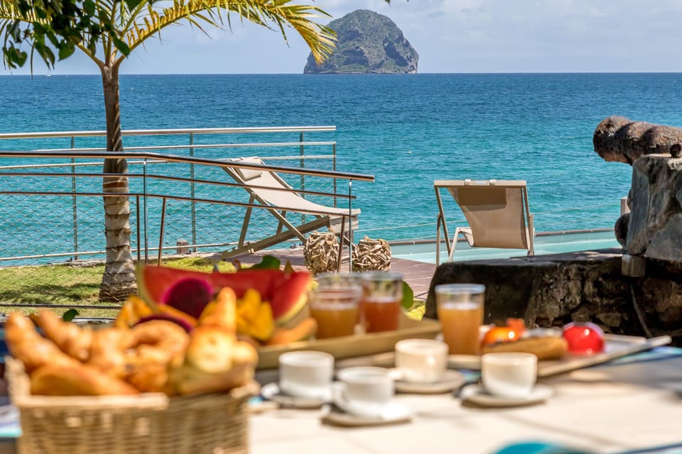 martinique villa rental with breakfast service 