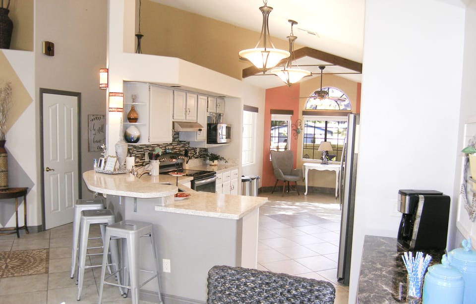 Bar Area for informal Dinning