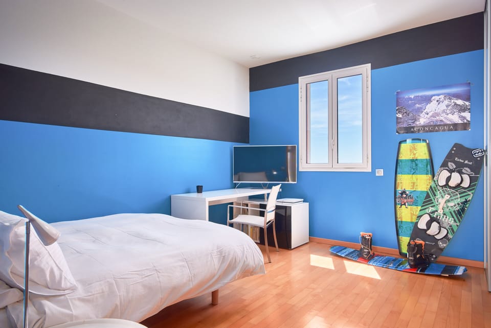 "Teenager room" with double bed