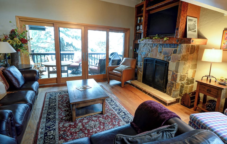 Living room with view to secluded deck
