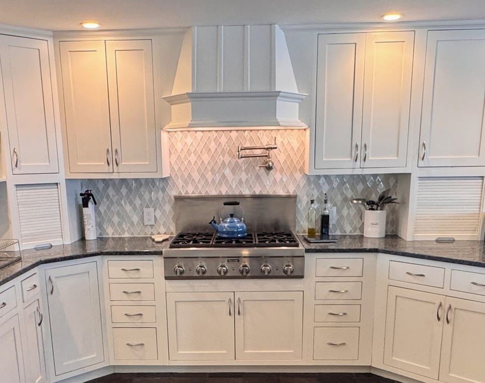 Take advantage of the 6-burner gas stove, pot filler, 2 ovens, microwave...