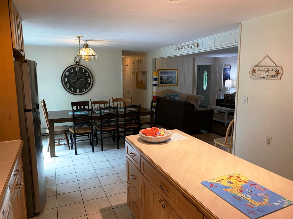 Kitchen looking in to DR/LR