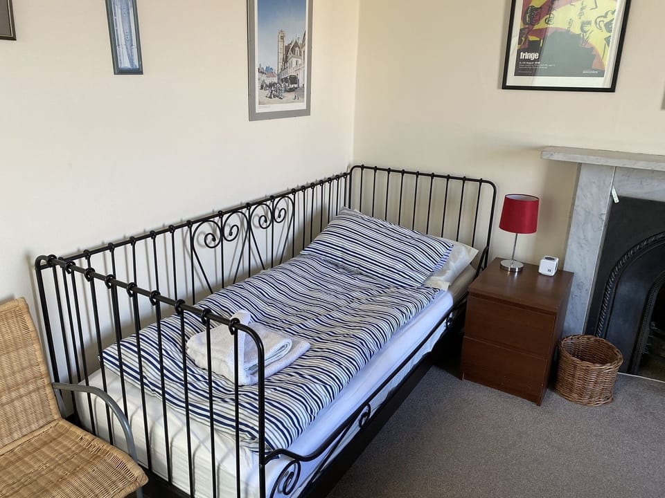 Bedroom 2 - Single Bed