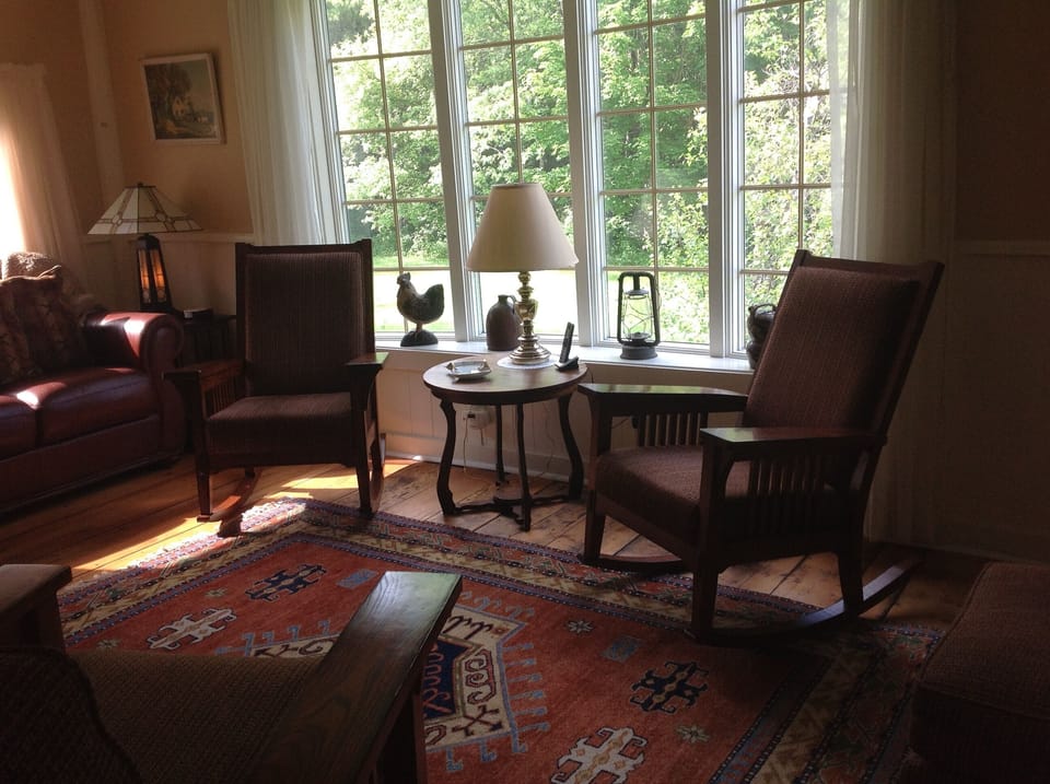 Family Rm Bay Window.