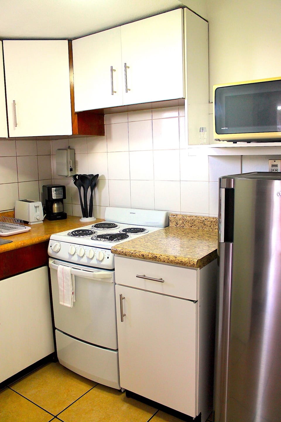 Efficiency Apartment (studio )