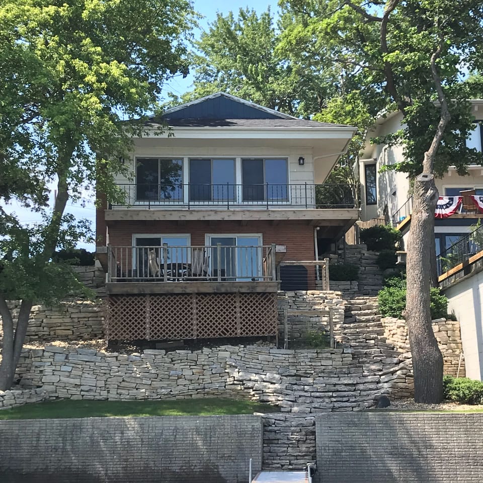 The house from the lake side 