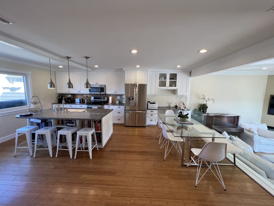 Open kitchen