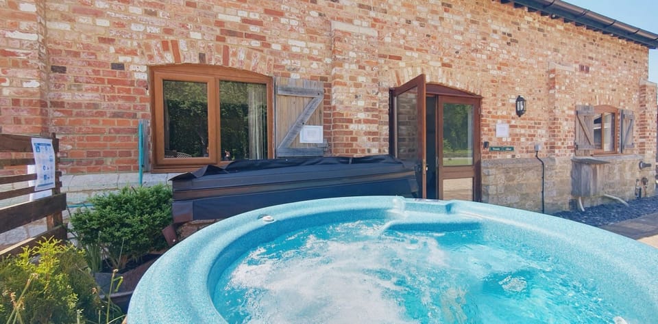 Private Hot Tub of Victoria Albert