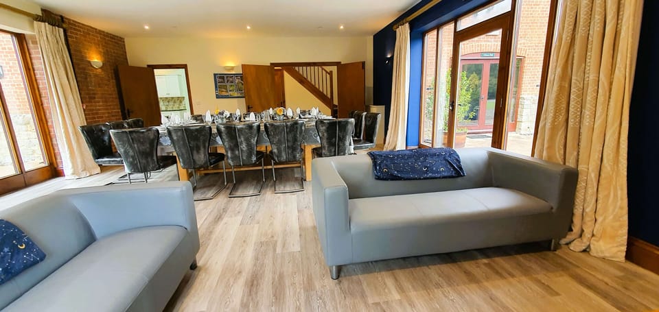 Dining Room for 16 people