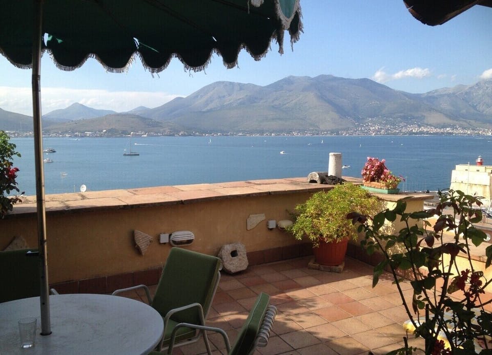 La terrazza sul golfo di Gaeta: il nostro angolo di paradiso