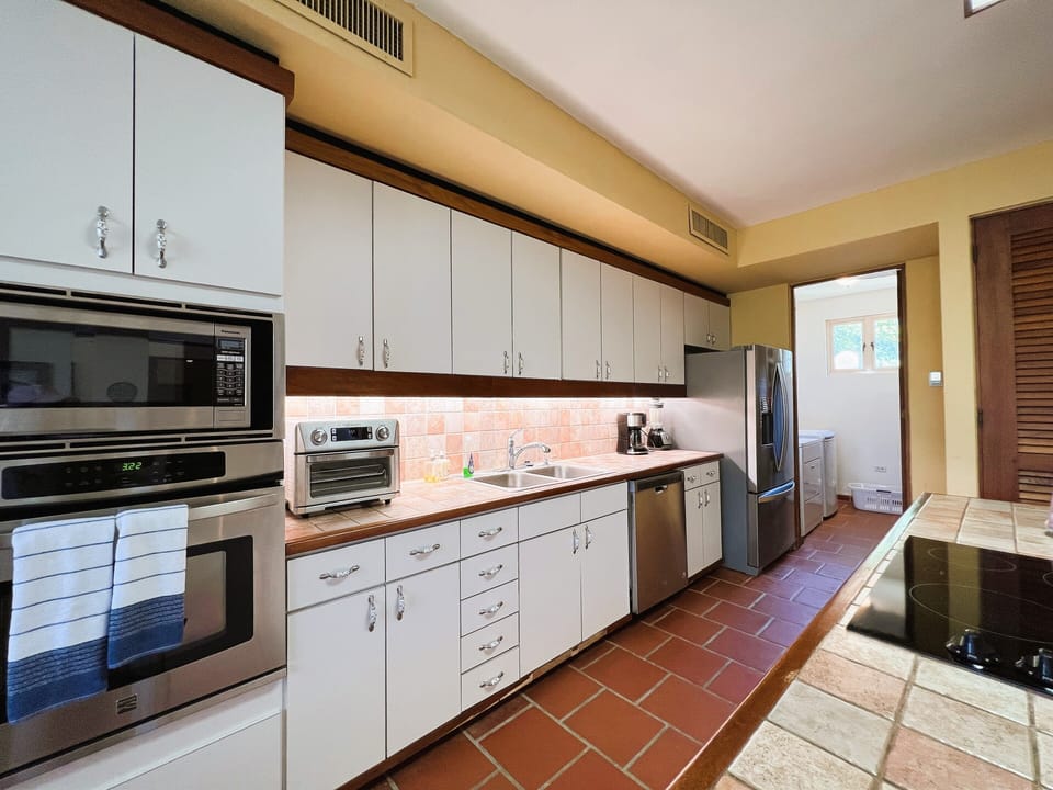 Fully equipped kitchen