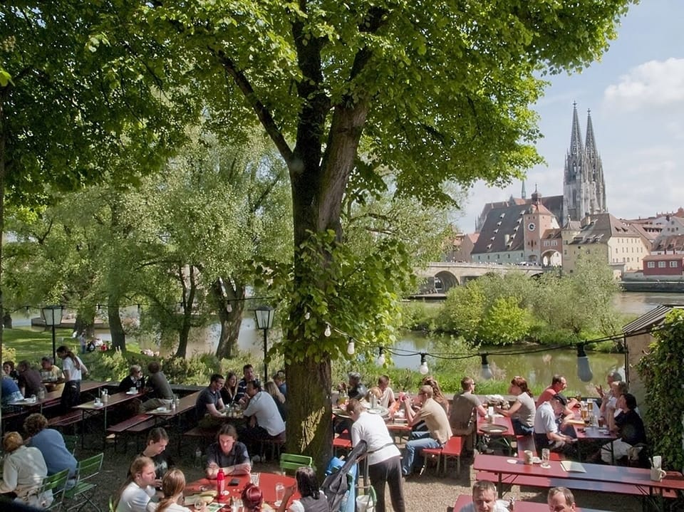 many traditional beergardens in agreeable distance.
back with taxi 6,--Euro