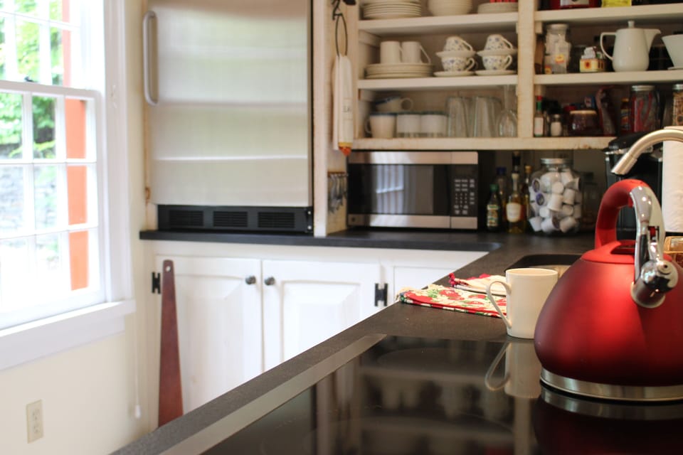 Cheerful Stocked Kitchenette, electric stove, microwave, small fridge, keurig