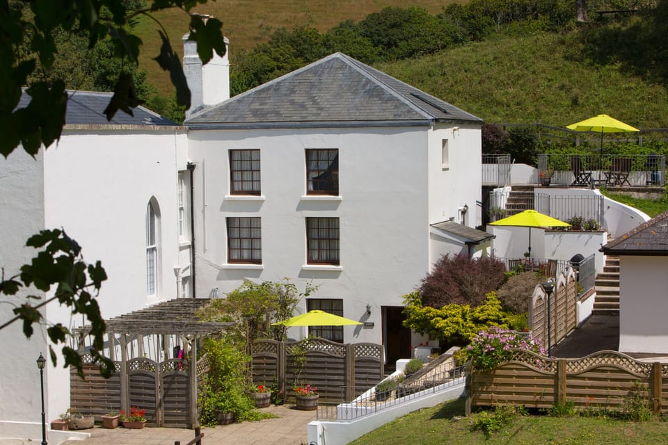 Bovisand Lodge - East Wing with 3 apartments