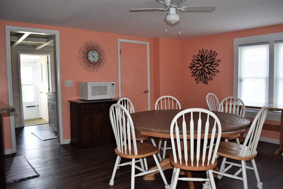 Enough seating for 9 guests