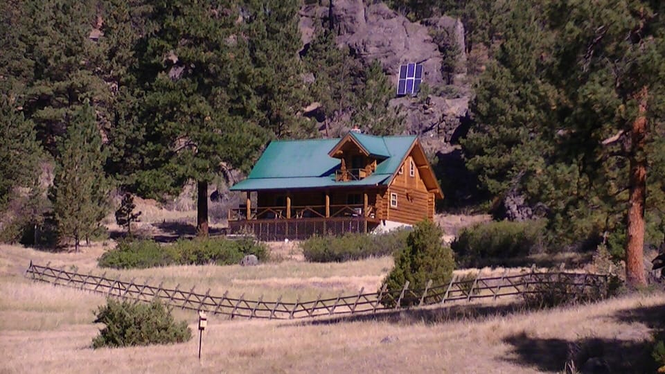 Built in 2006, our log cabin has a lg deck and private balcony off master suite