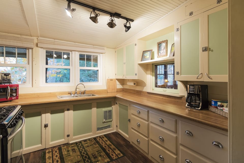 Kitchen has everything you need other than food!