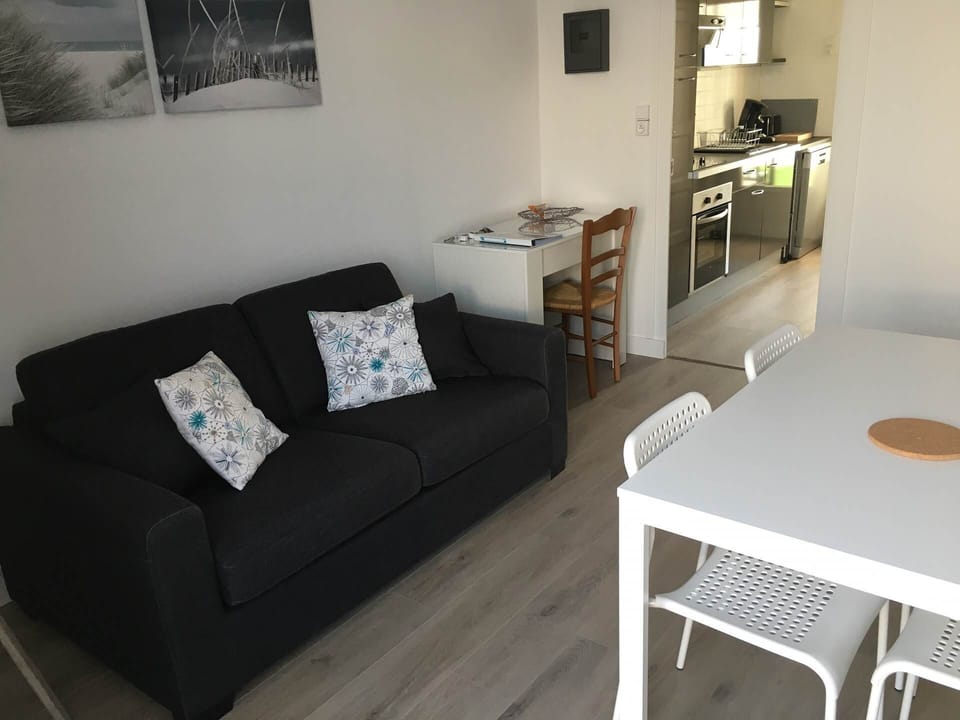 SALON 4