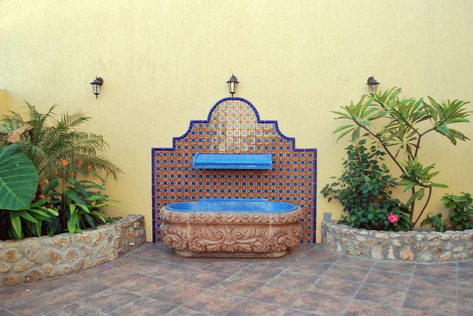 The fountain in the main courtyard of Casa Amistad. 
