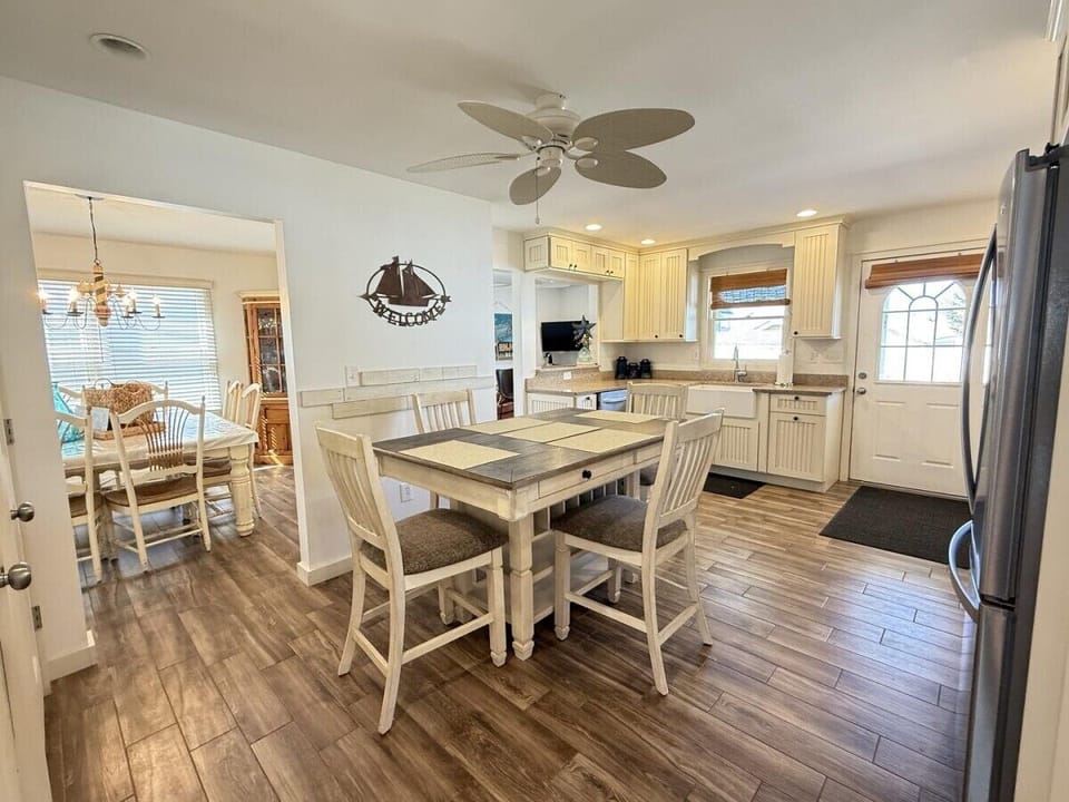 kitchen, dining room view