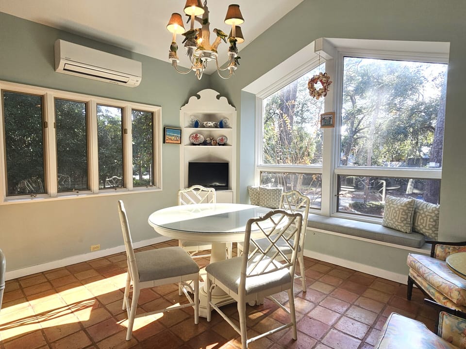 Kitchen Table with Seating for 4 at 26 West Beach Lagoon