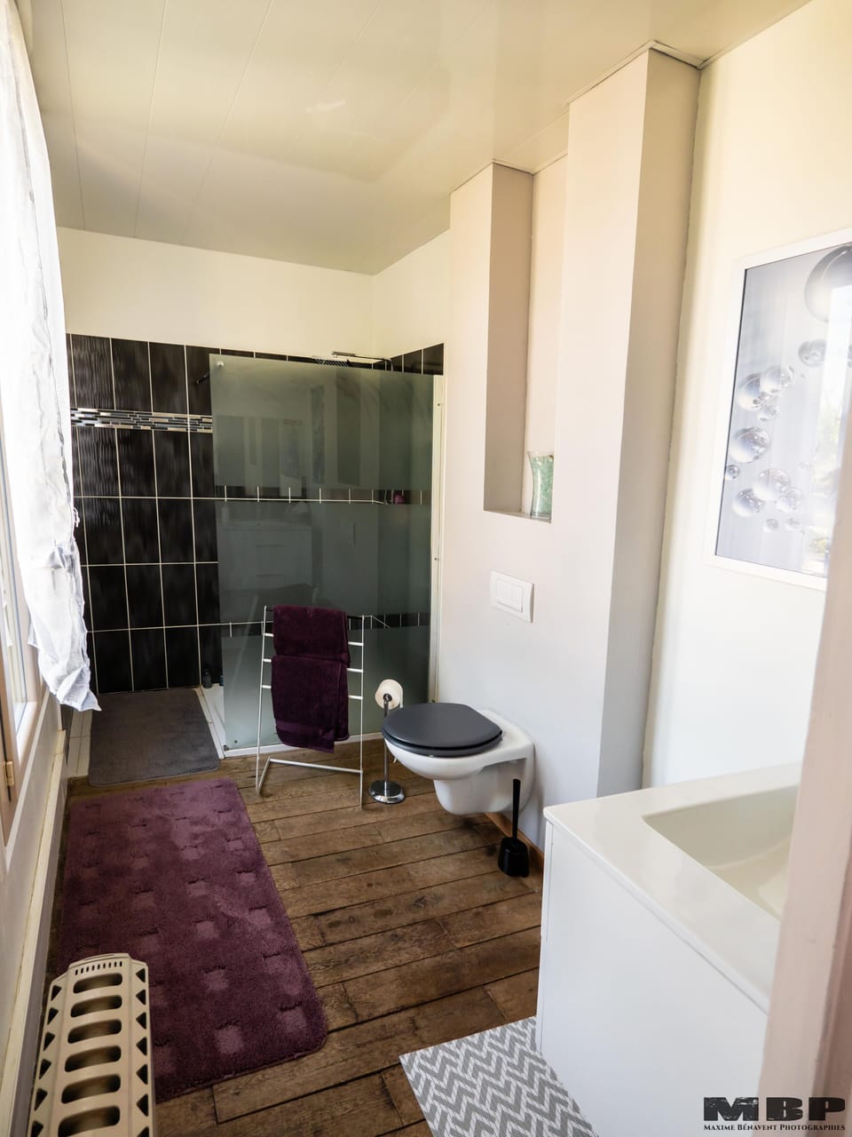 The private bathroom of Chambre Celine.
