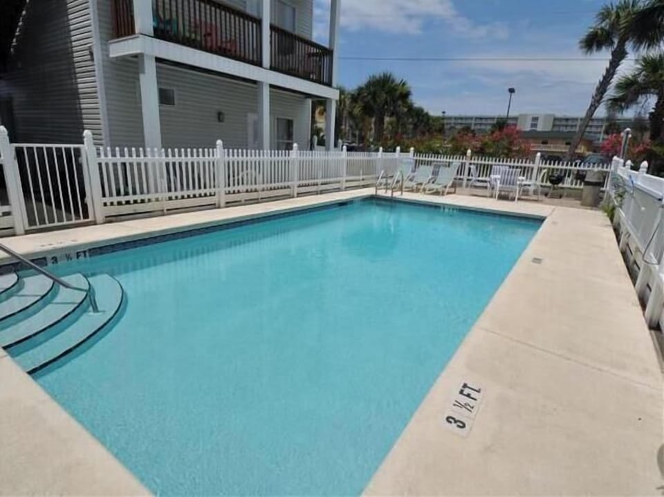 Heated Swimming Pool 