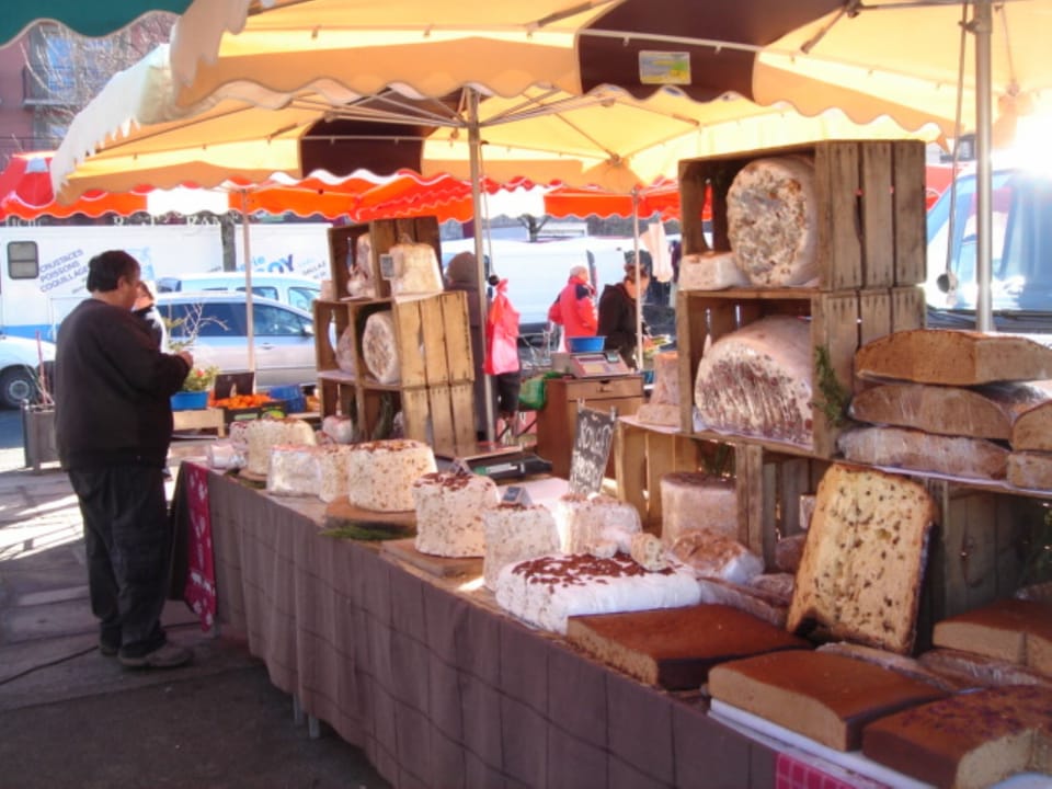 Weekly market