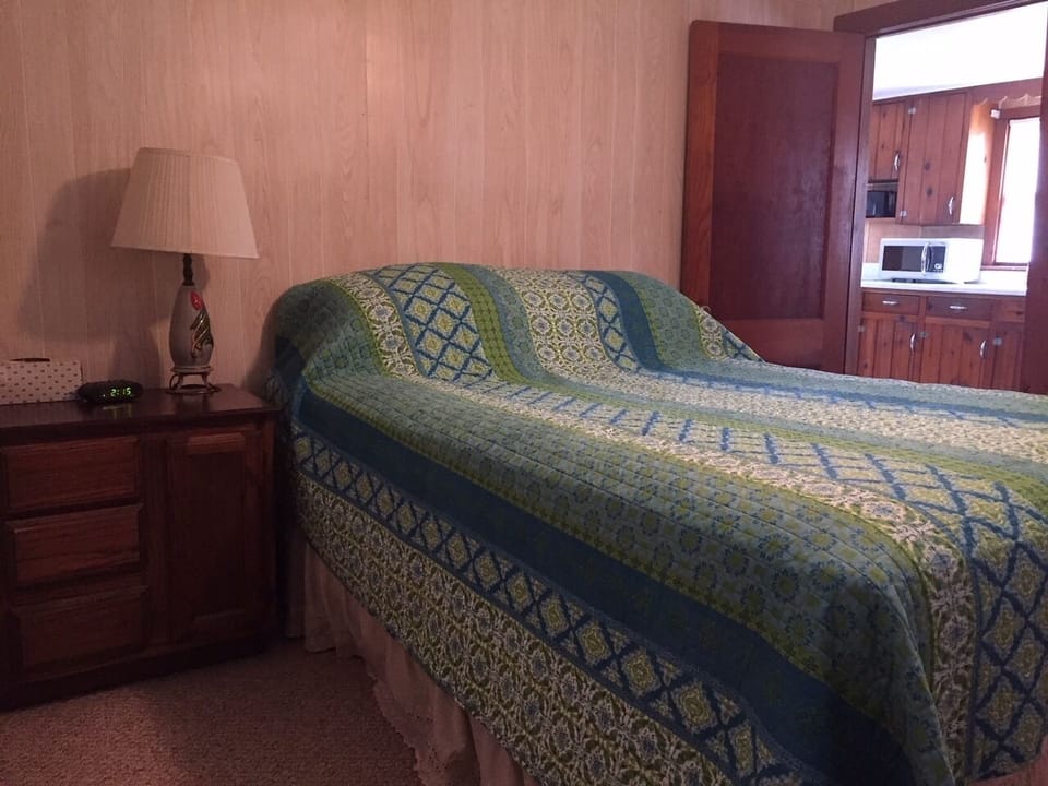 Master bedroom with queen sized bed.