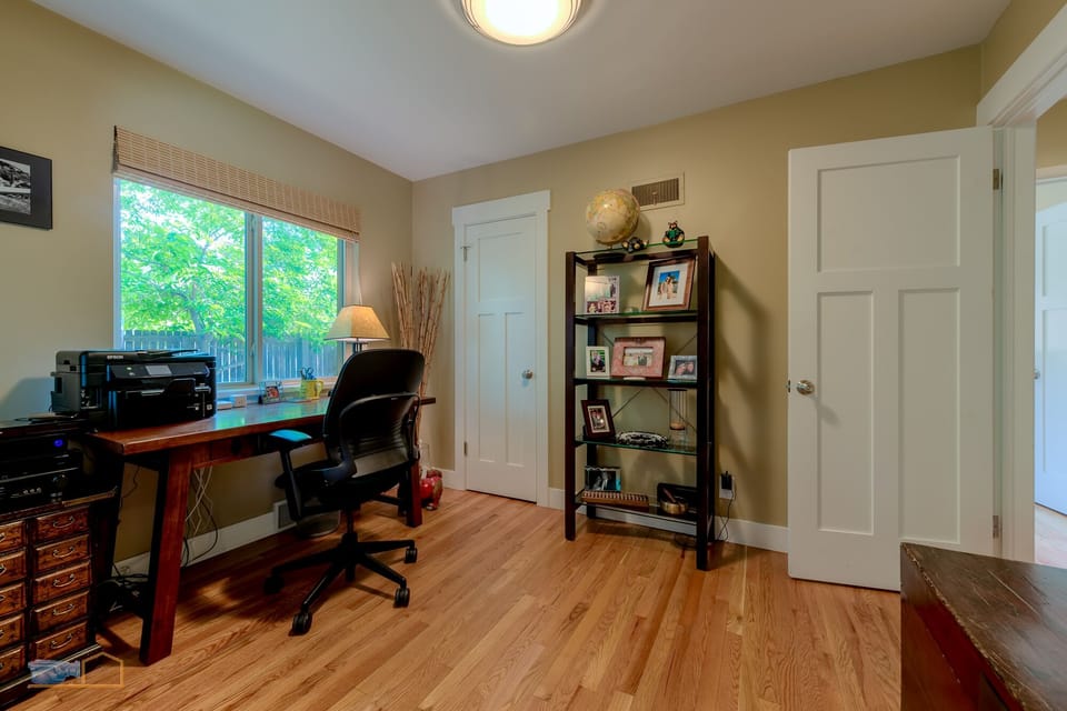 Comfortable office area if you must work :)