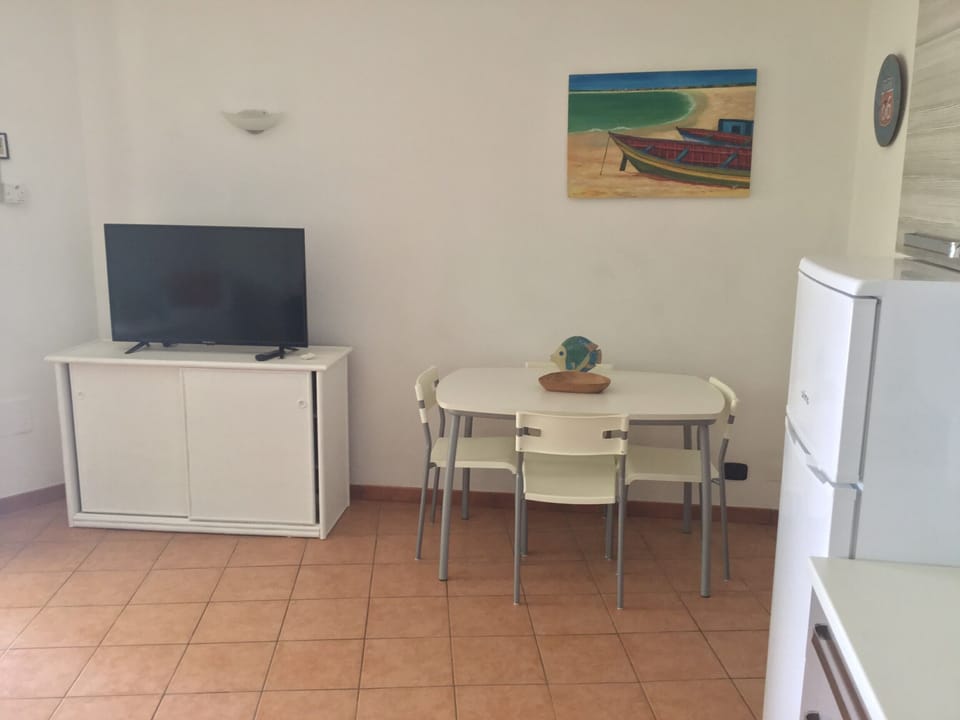New Dining Chairs to match the table