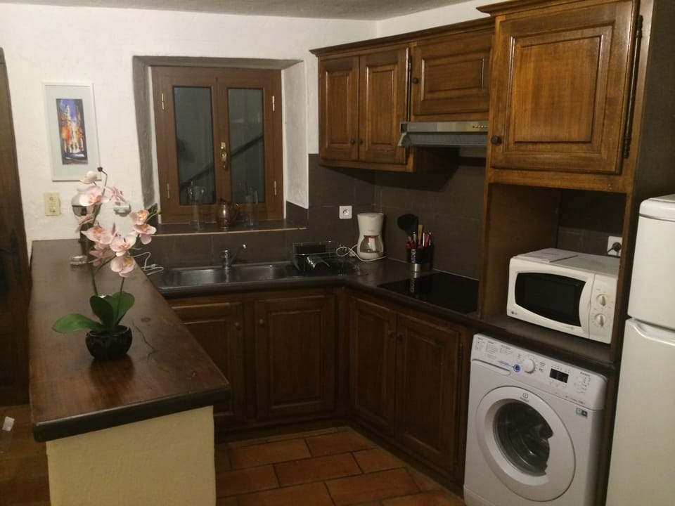 Equipped kitchen