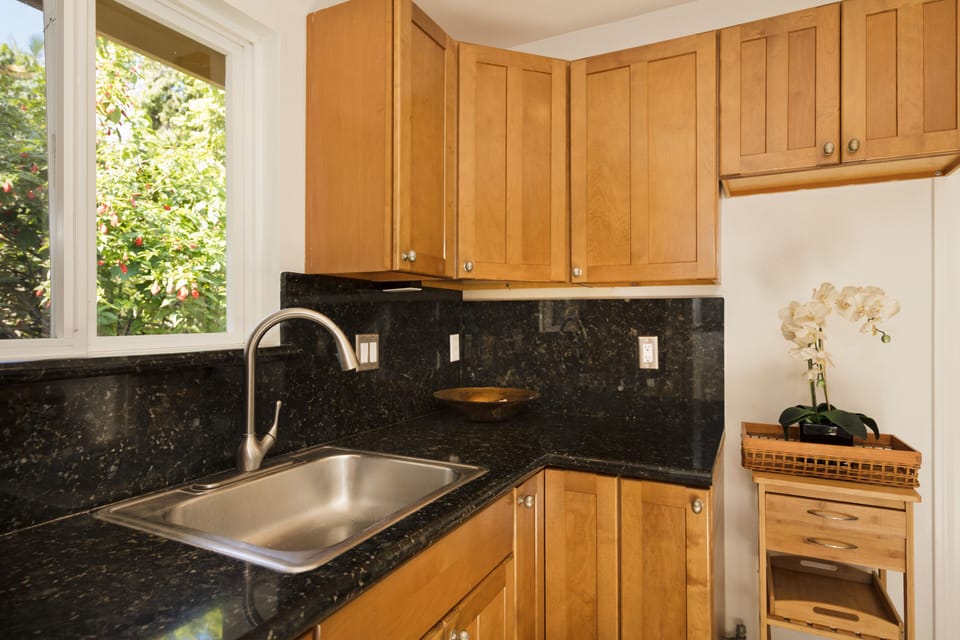 Wet bar.