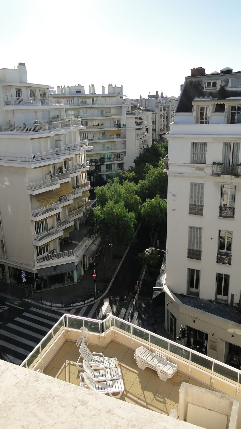 Sun Terrace Below