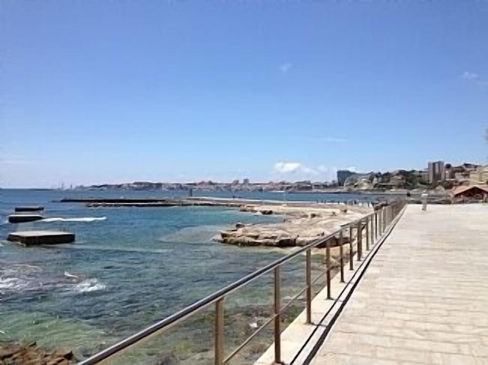 Natural Sea pool - 5 min walk