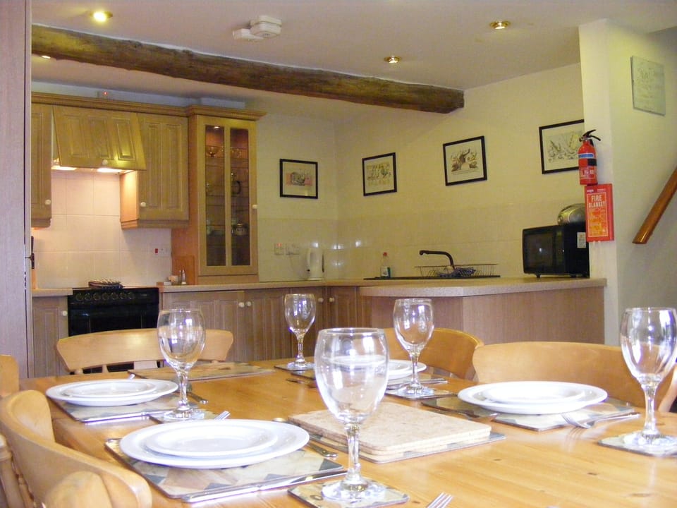 Cherry Kitchen