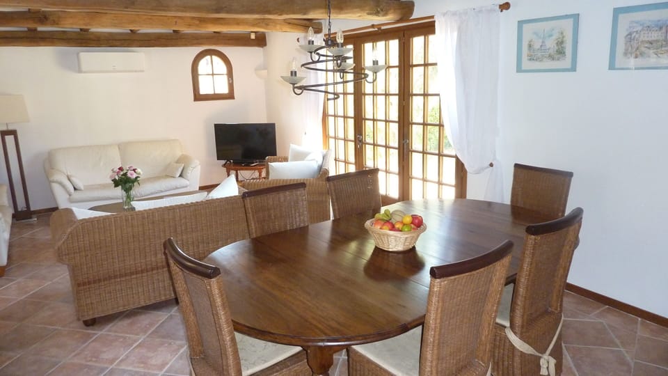 Large living and dining  room